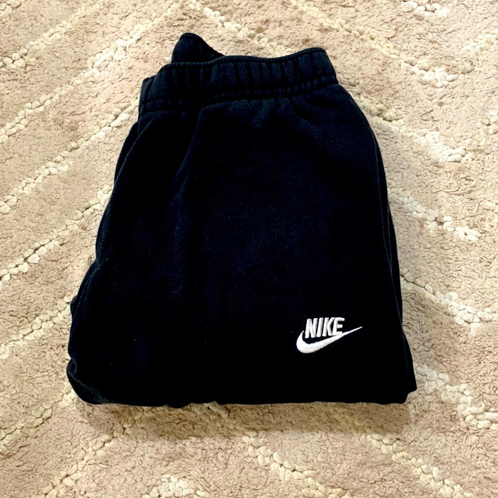 Black Nike sweat pants size M